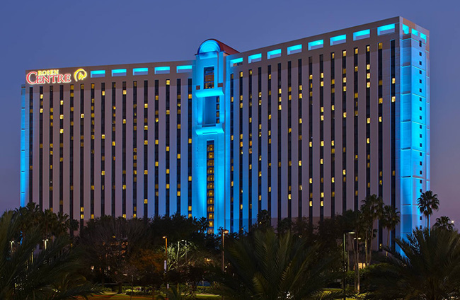 The Rosen Centre Orlando at night